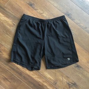 Men’s black Mountain Hardwear shorts